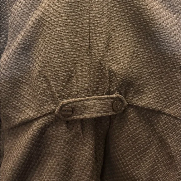 Decree Textured Ruffle-Front Jacket - Picture 4 of 6